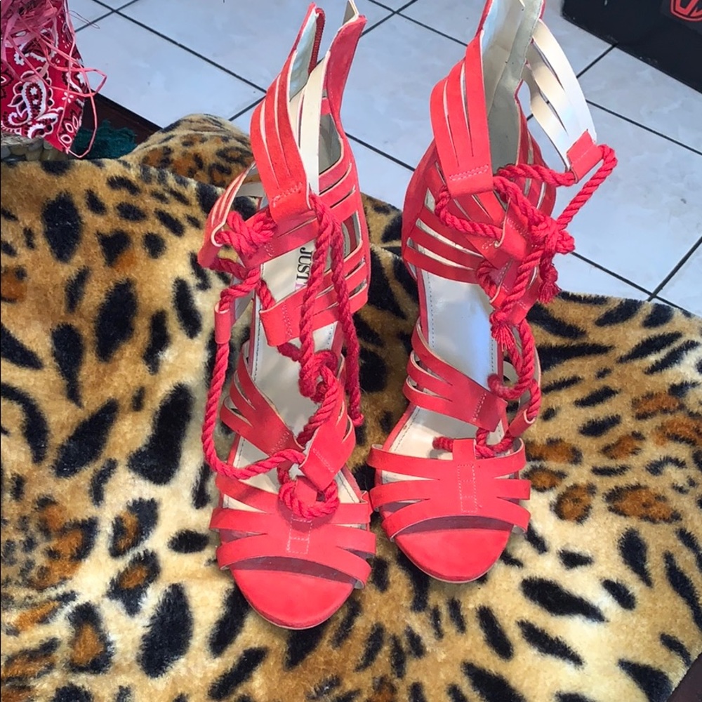 Size 9, red heels
